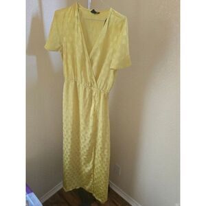 Stone Row Bright Yellow Short Sleeve V-Neck Maxi Dress